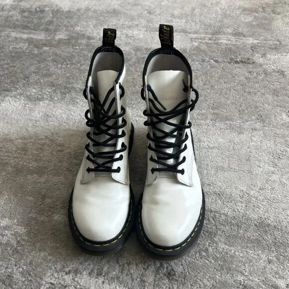 Dr. Doc Martens Boots Womens Size 9 Lace Up Combat White Leather 11821 - Picture 3 of 11